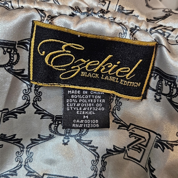 Ezekiel Black Label Edition Mens Quilted Gray Zip Up Hoodie Satin Lined size Med - Picture 6 of 8